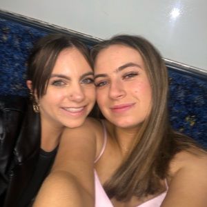 Meet your Posher, Liv and